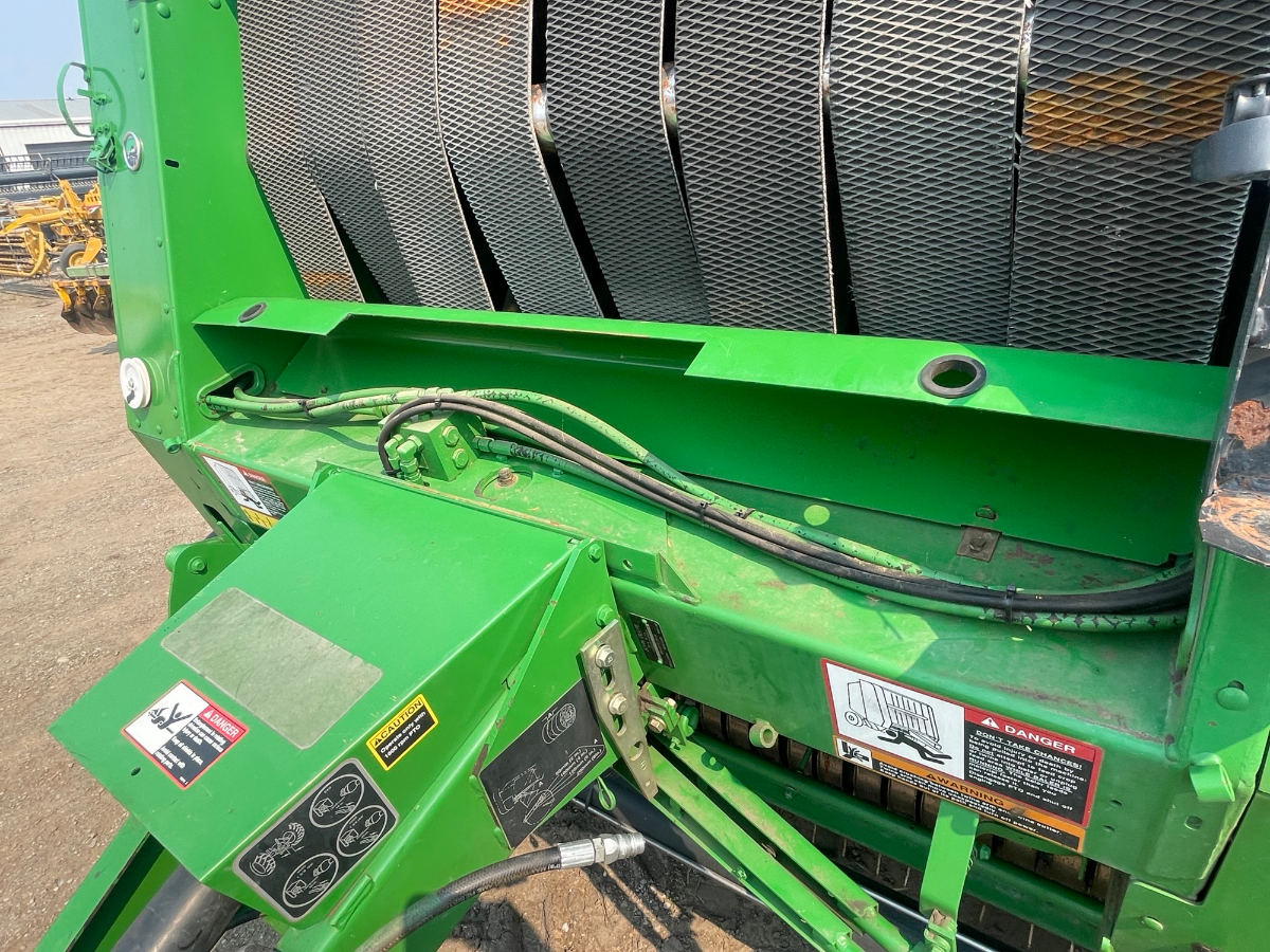 2008 John Deere 568 Baler/Round