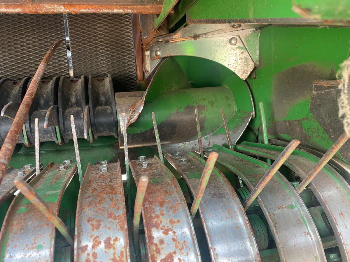 2008 John Deere 568 Baler/Round