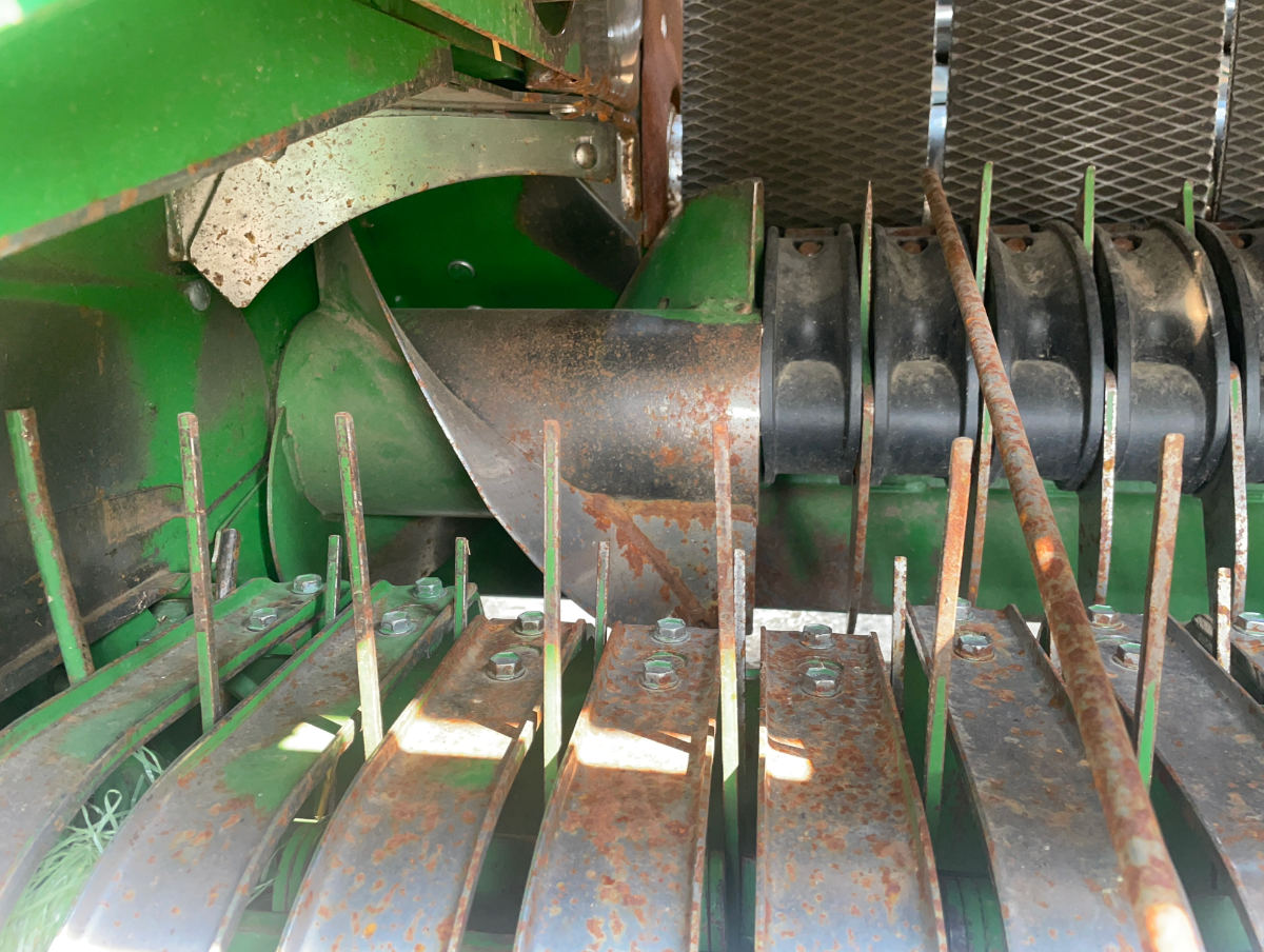 2008 John Deere 568 Baler/Round