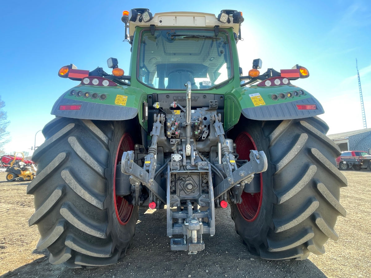 2021 Fendt 718 Gen6 Tractor