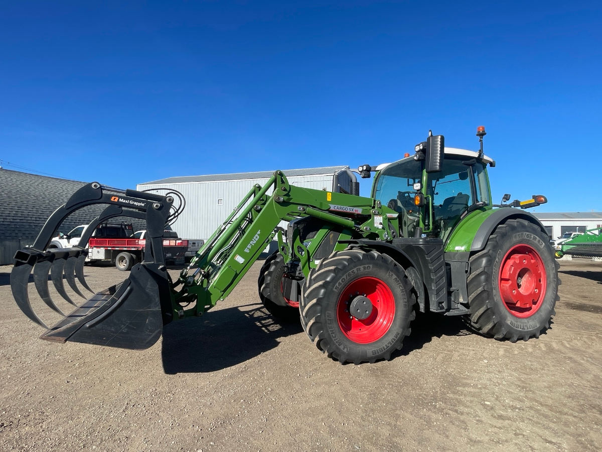 2021 Fendt 718 Gen6 Tractor