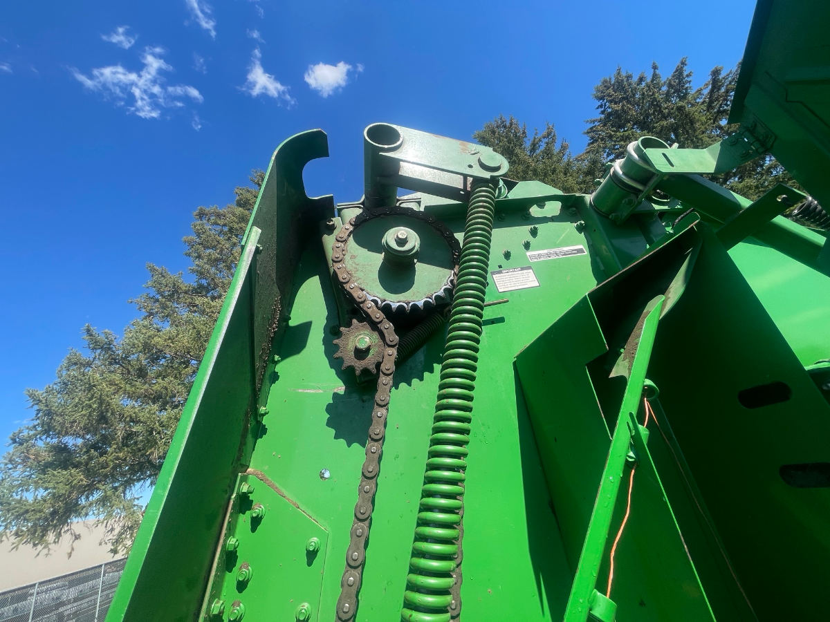 2007 John Deere 568 Baler/Round