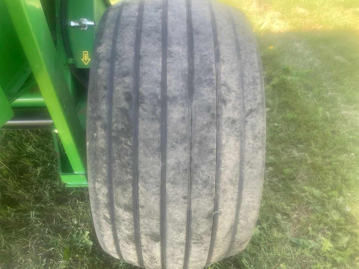 2007 John Deere 568 Baler/Round