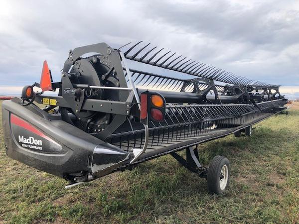 2015 MacDon FD75-40 Header Combine