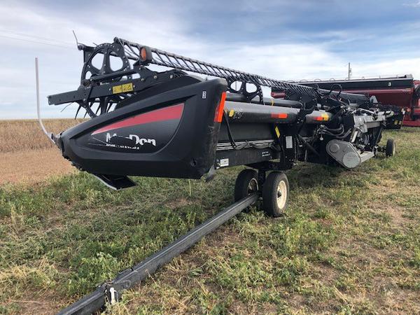 2015 MacDon FD75-40 Header Combine