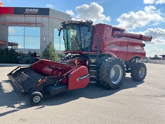 2020 Case 8250 Combine