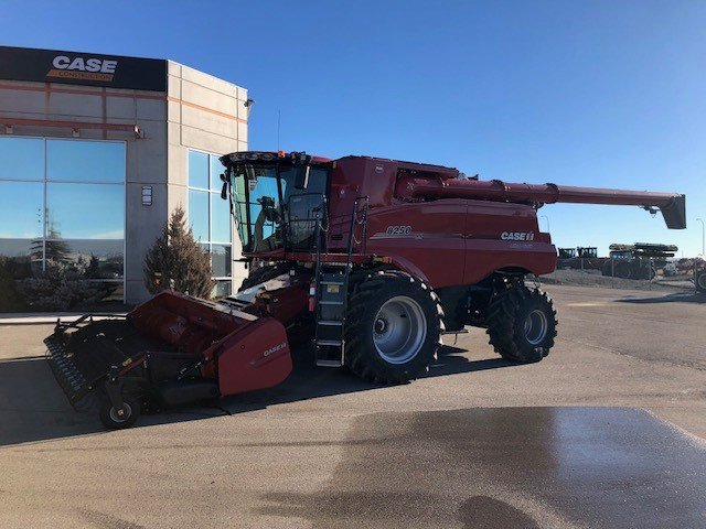 2023 Case 8250 Combine