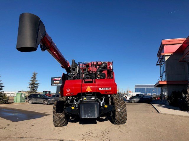 2023 Case 8250 Combine