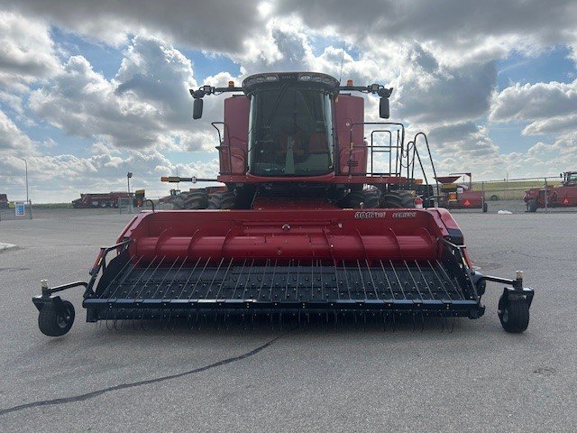 2023 Case 8250 Combine