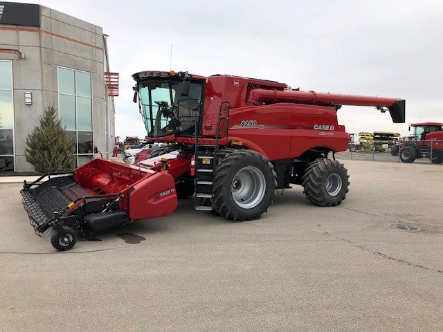 2023 Case 8250 Combine