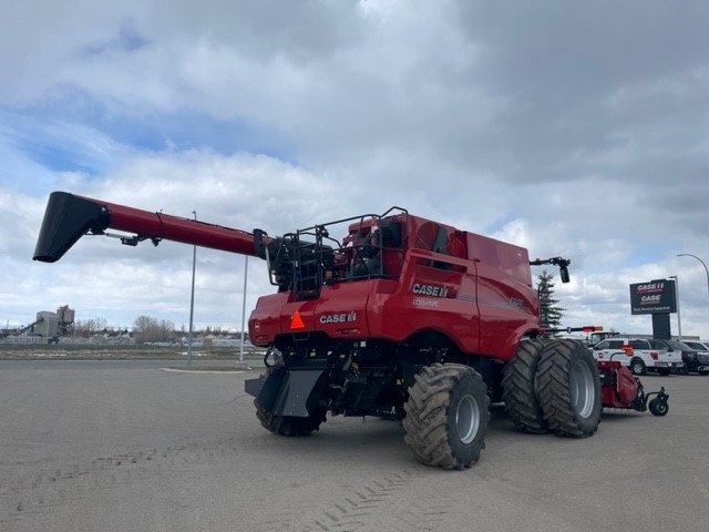 2023 Case 8250 Combine