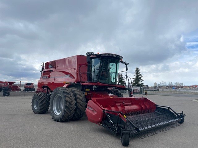2023 Case 8250 Combine