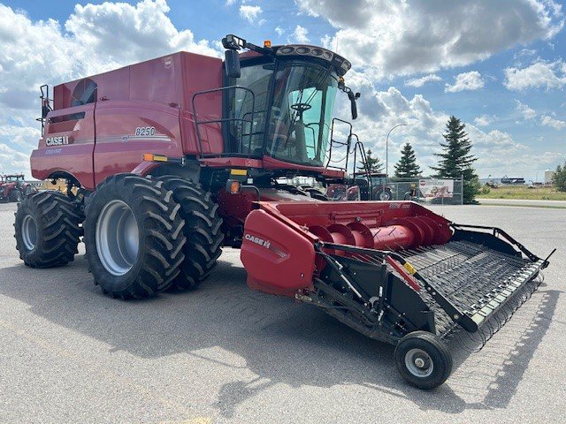 2021 Case 8250 Combine