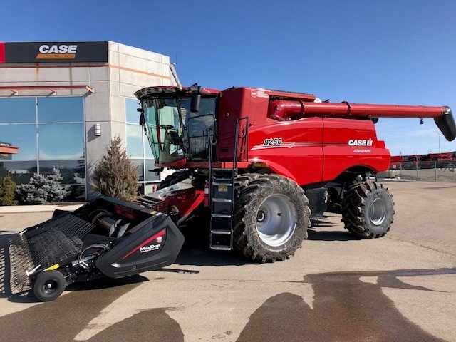 2019 Case 8250 Combine