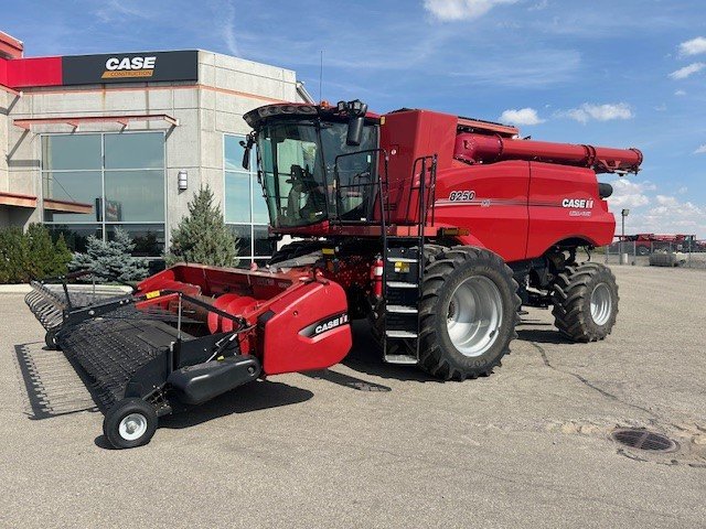2020 Case 8250 Combine