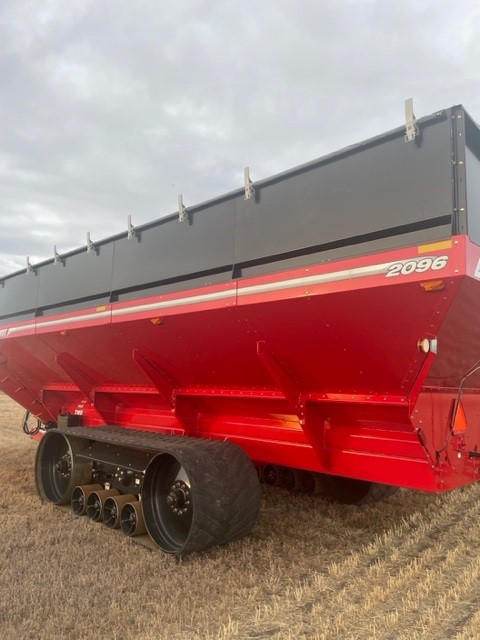 2014 Brent 2096 Grain Cart