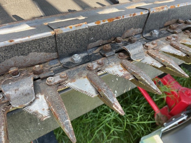 2021 MacDon FD140 Header Combine