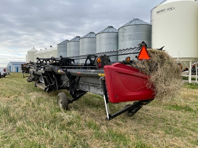 2017 MacDon FD75-40 Header Combine