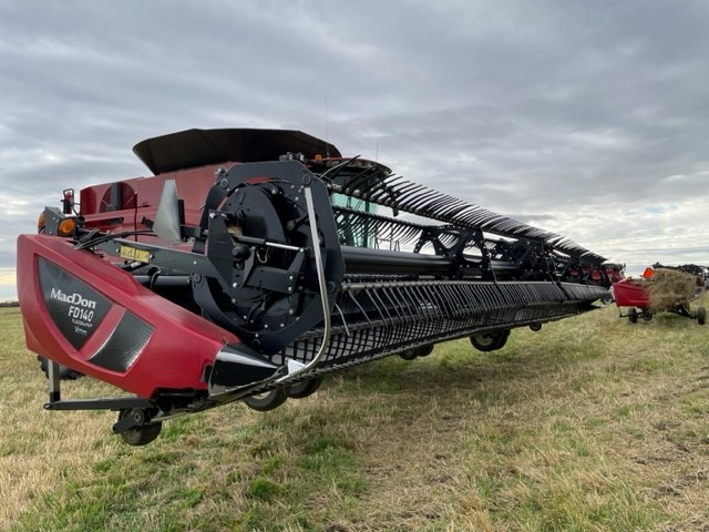 2018 MacDon FD140 Header Combine