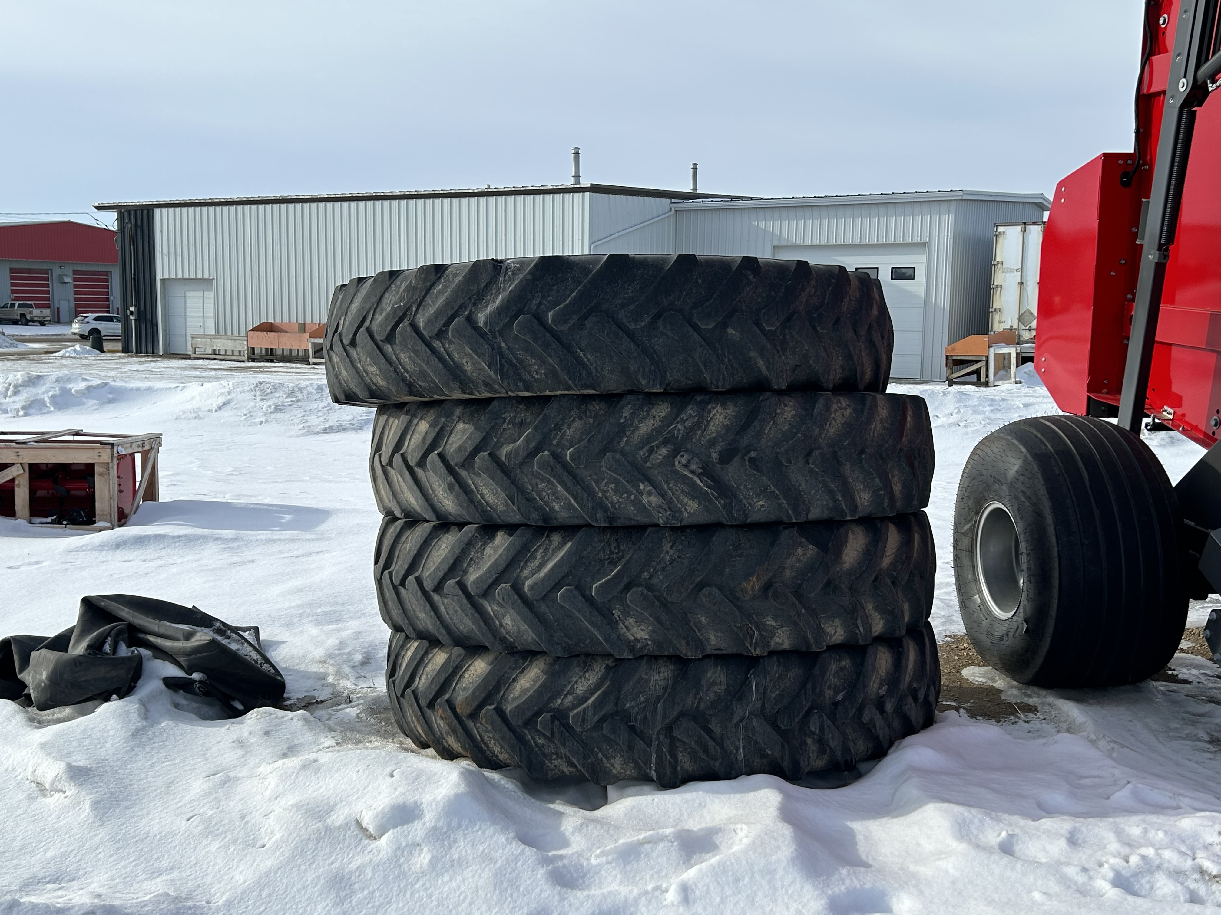 2014 Michelin 380/90 R46 Tires