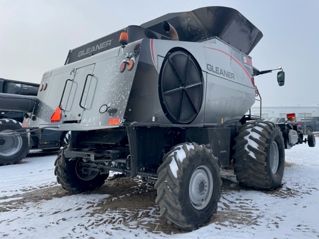 2017 Gleaner S96 Combine