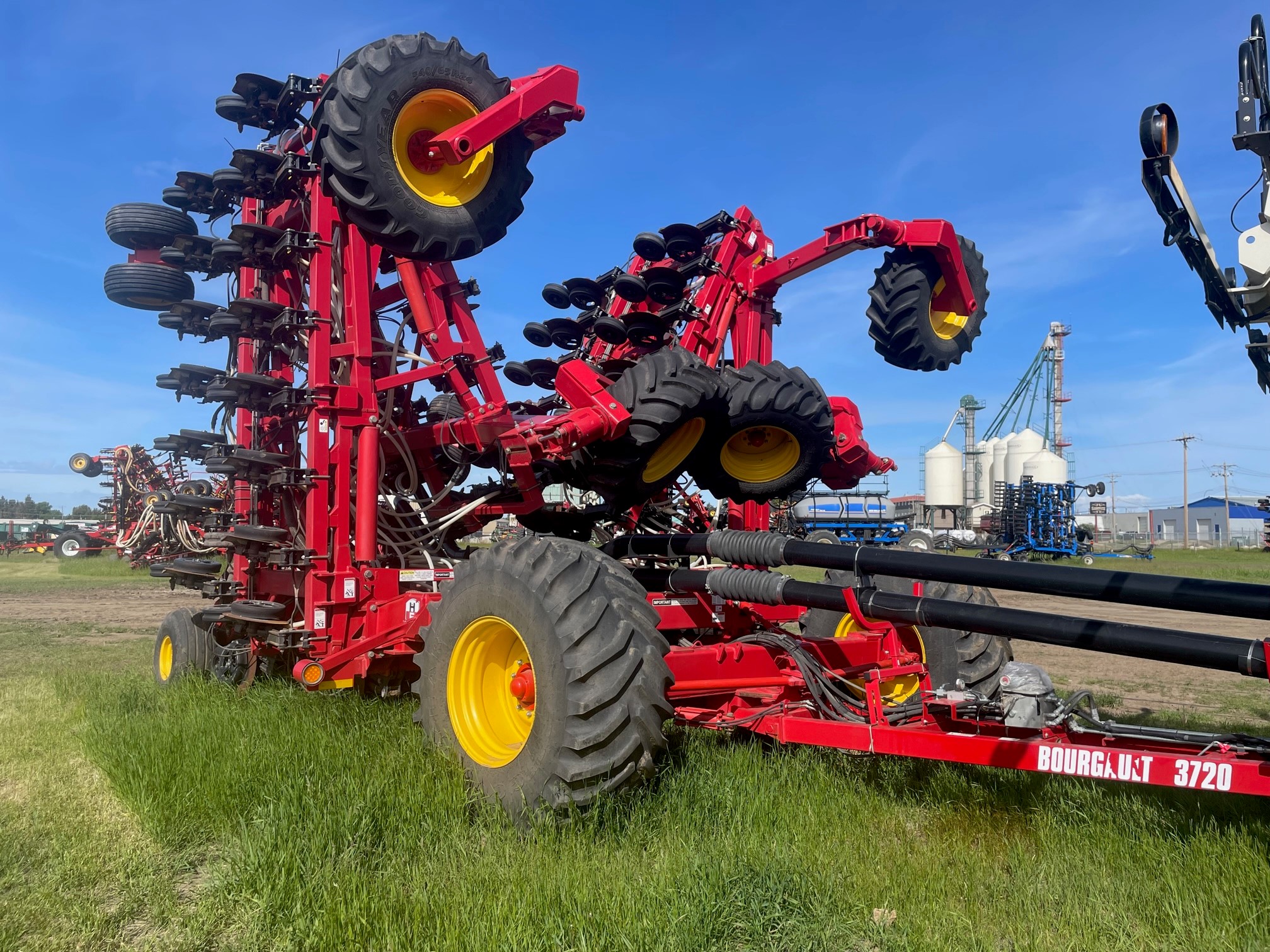 2017 Bourgault 3720-70 Air Tank/Cart