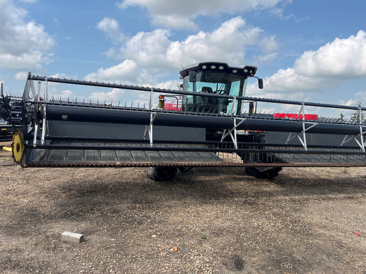 2014 Massey Ferguson WR9740 Swather