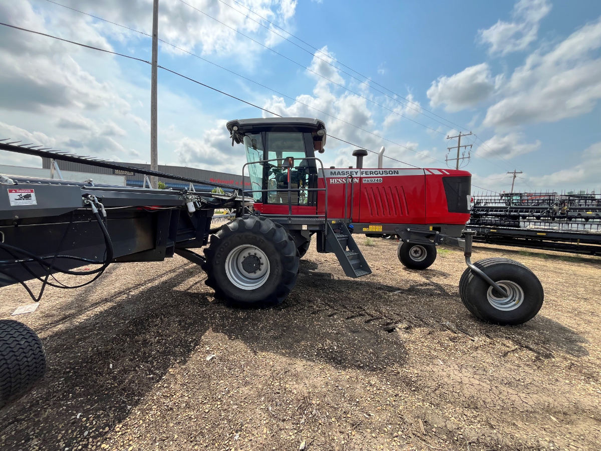 2014 Massey Ferguson WR9740 Swather