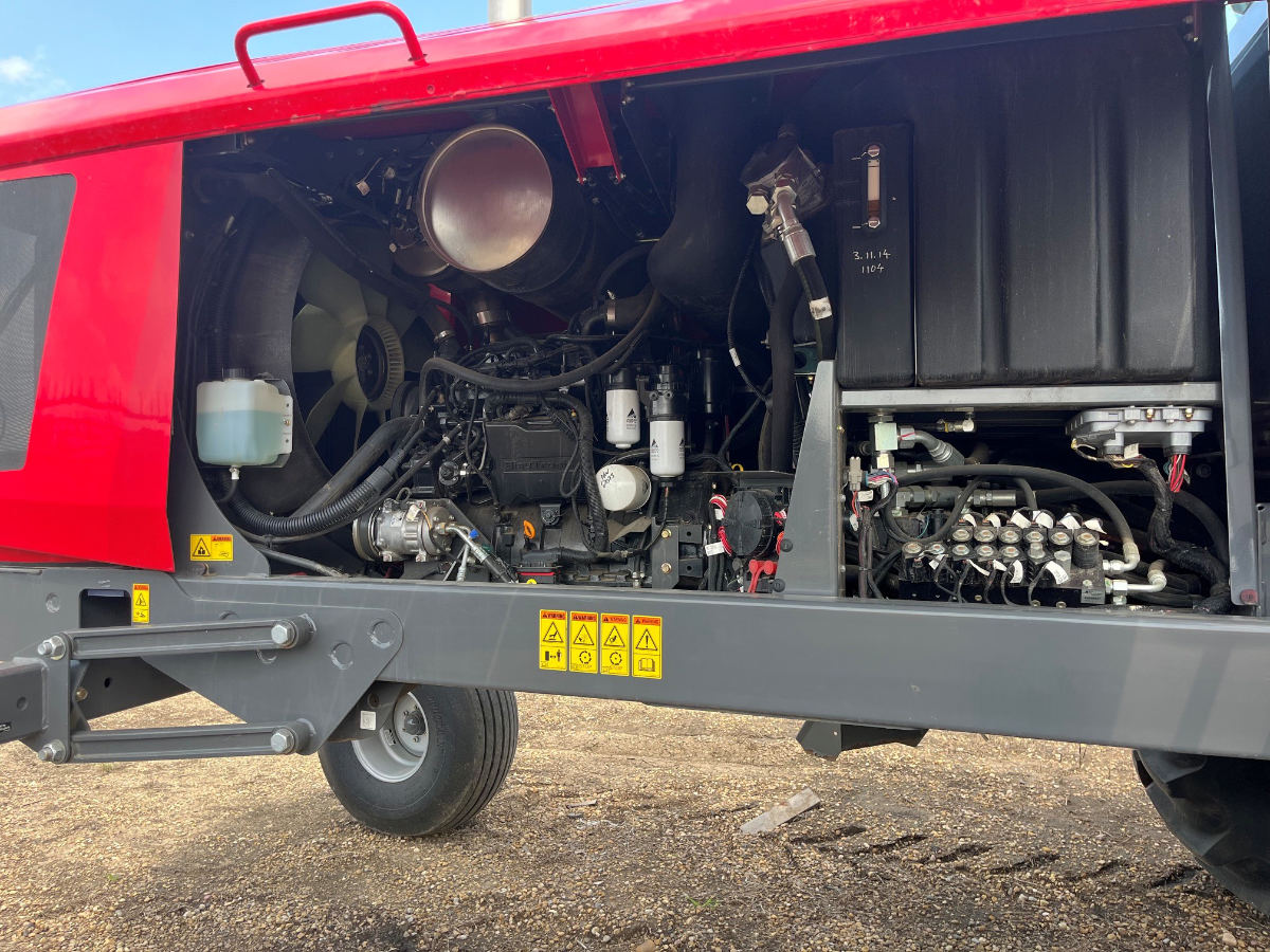 2014 Massey Ferguson WR9740 Swather