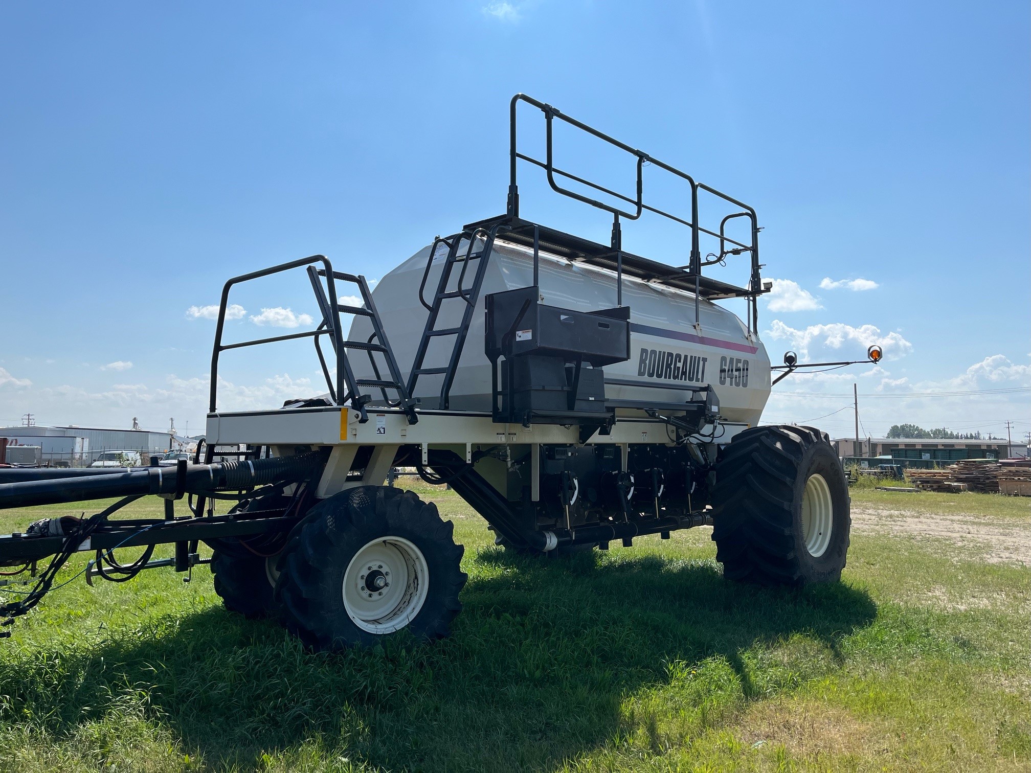 2011 Bourgault 6450 Air Tank/Cart