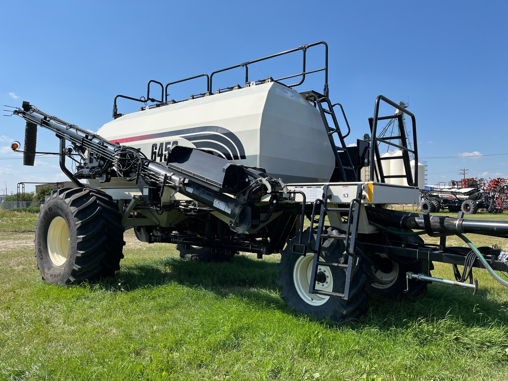 2011 Bourgault 6450 Air Tank/Cart