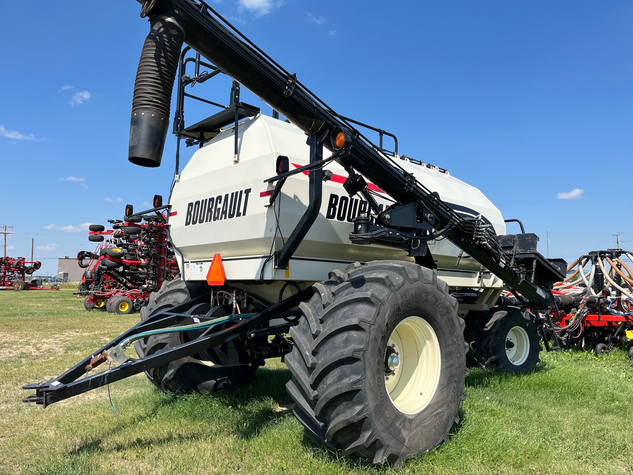 2011 Bourgault 6450 Air Tank/Cart