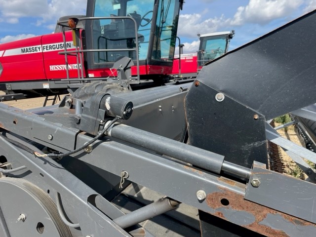 2011 Massey Ferguson 9430 Windrower