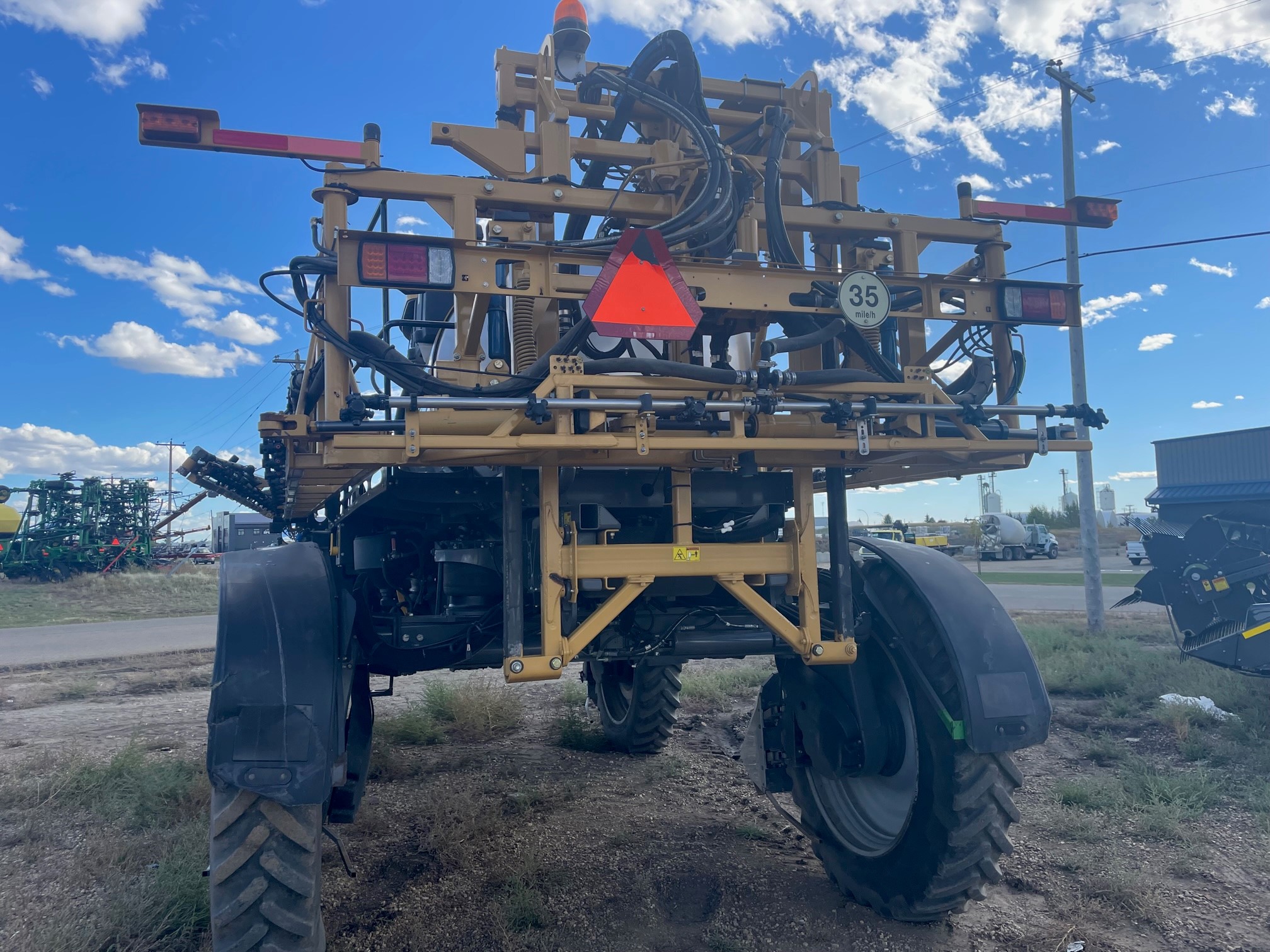 2014 RoGator RG1100 Sprayer/High Clearance