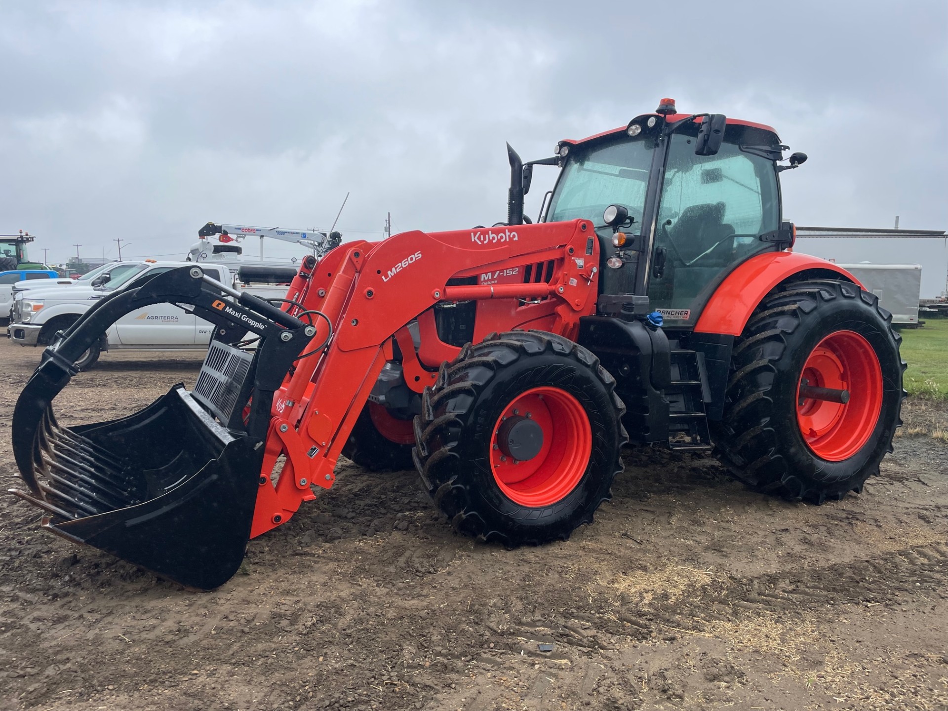 2022 Kubota M7-152 Tractor