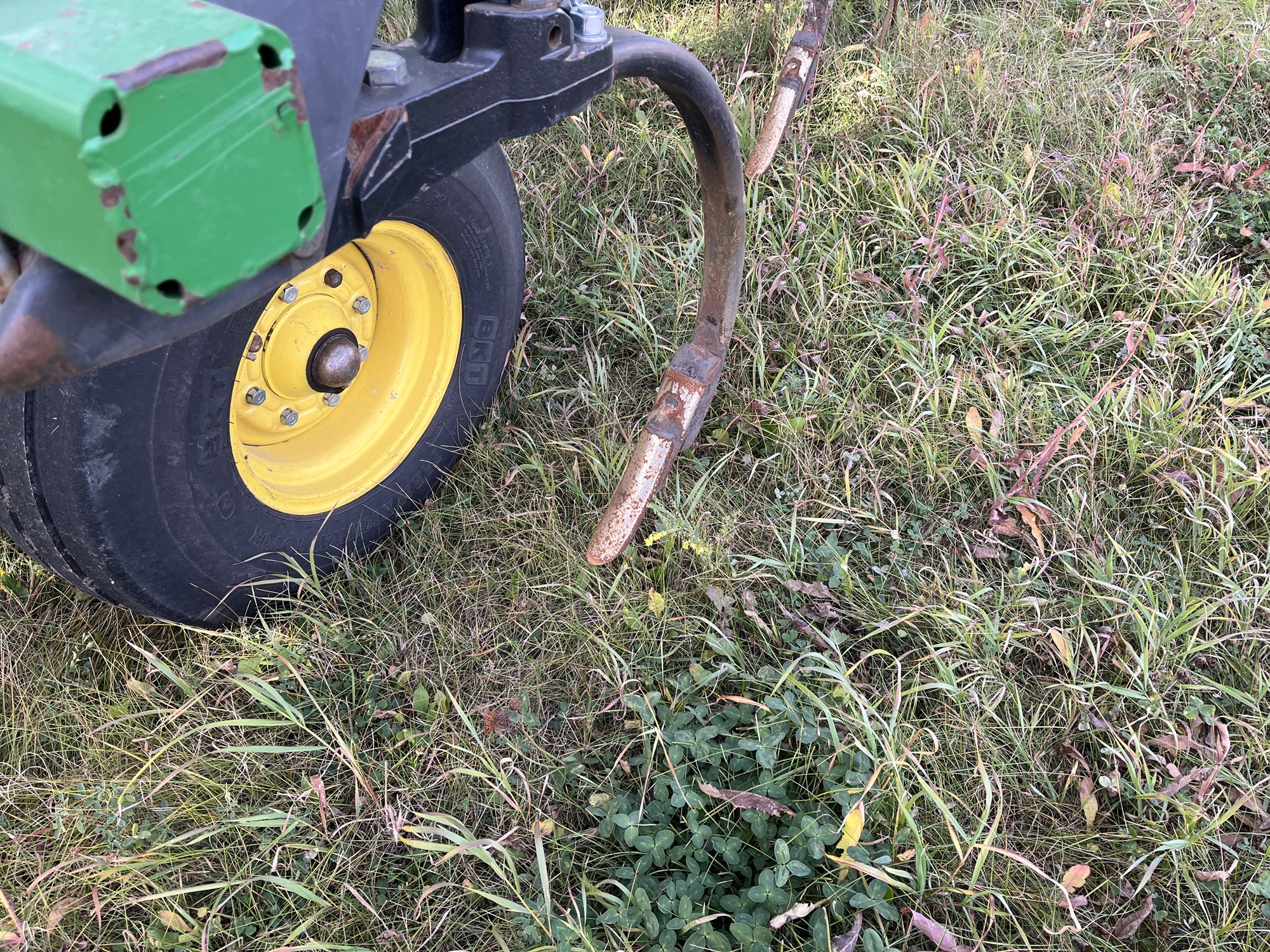 2013 John Deere 2410 Chisel Plow