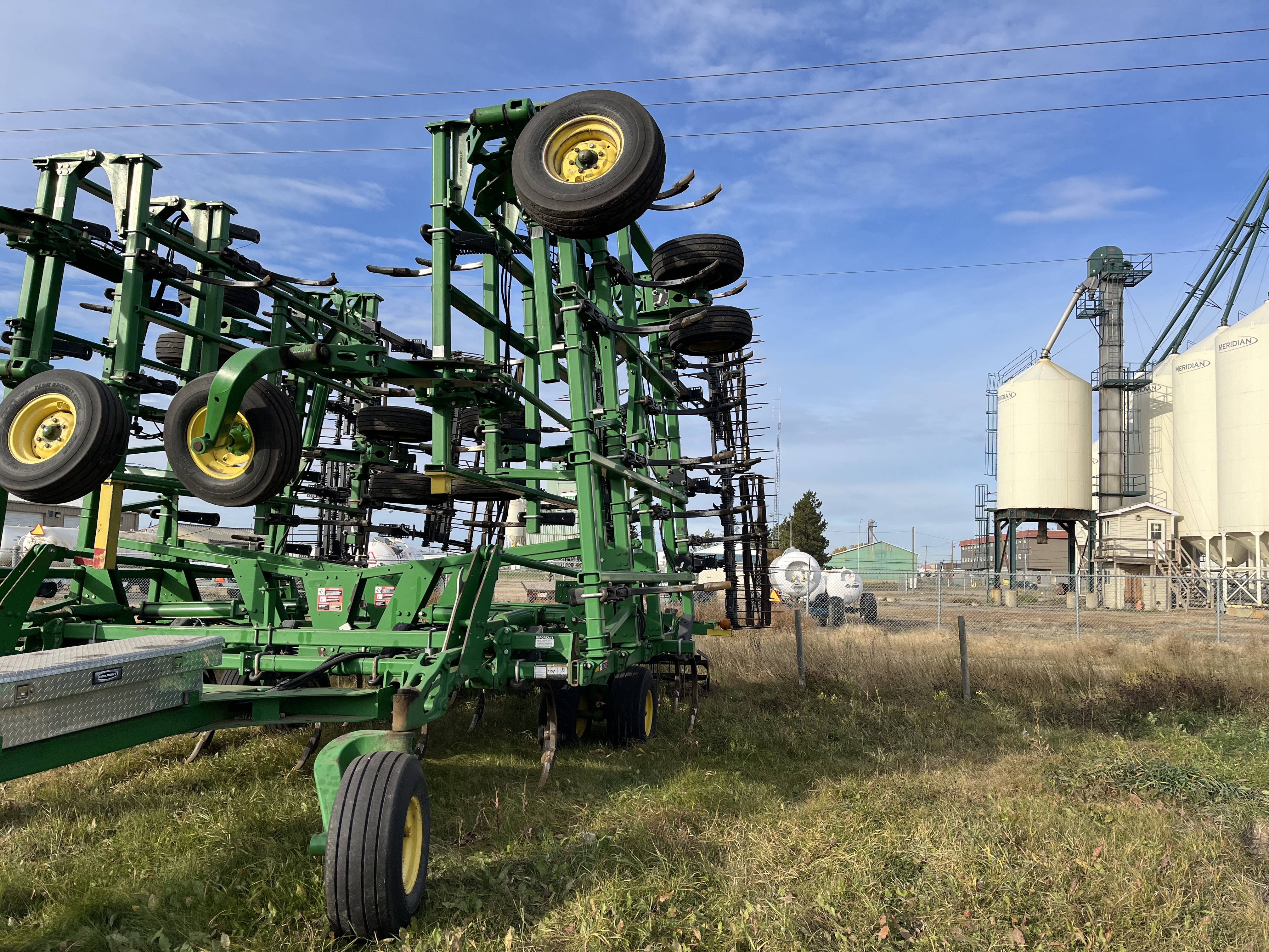 2013 John Deere 2410 Chisel Plow