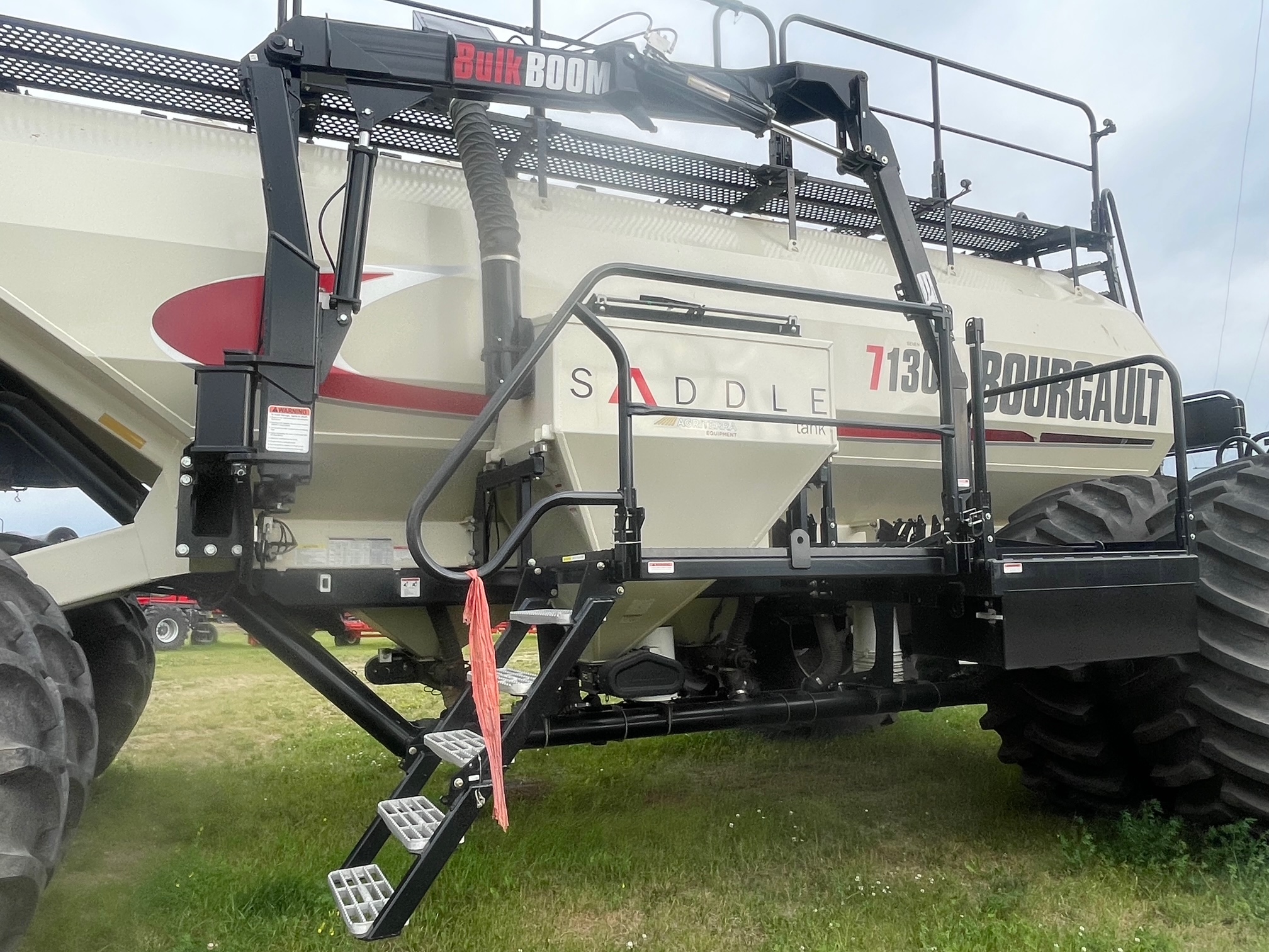 2018 Bourgault 71300 Air Tank/Cart