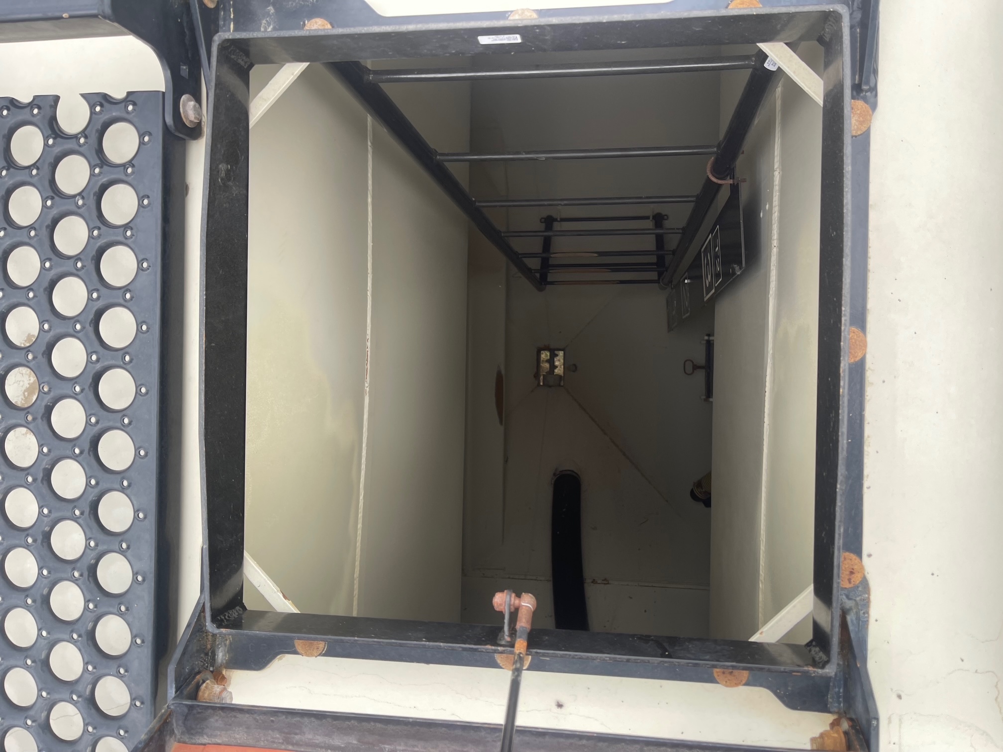 2018 Bourgault 71300 Air Tank/Cart