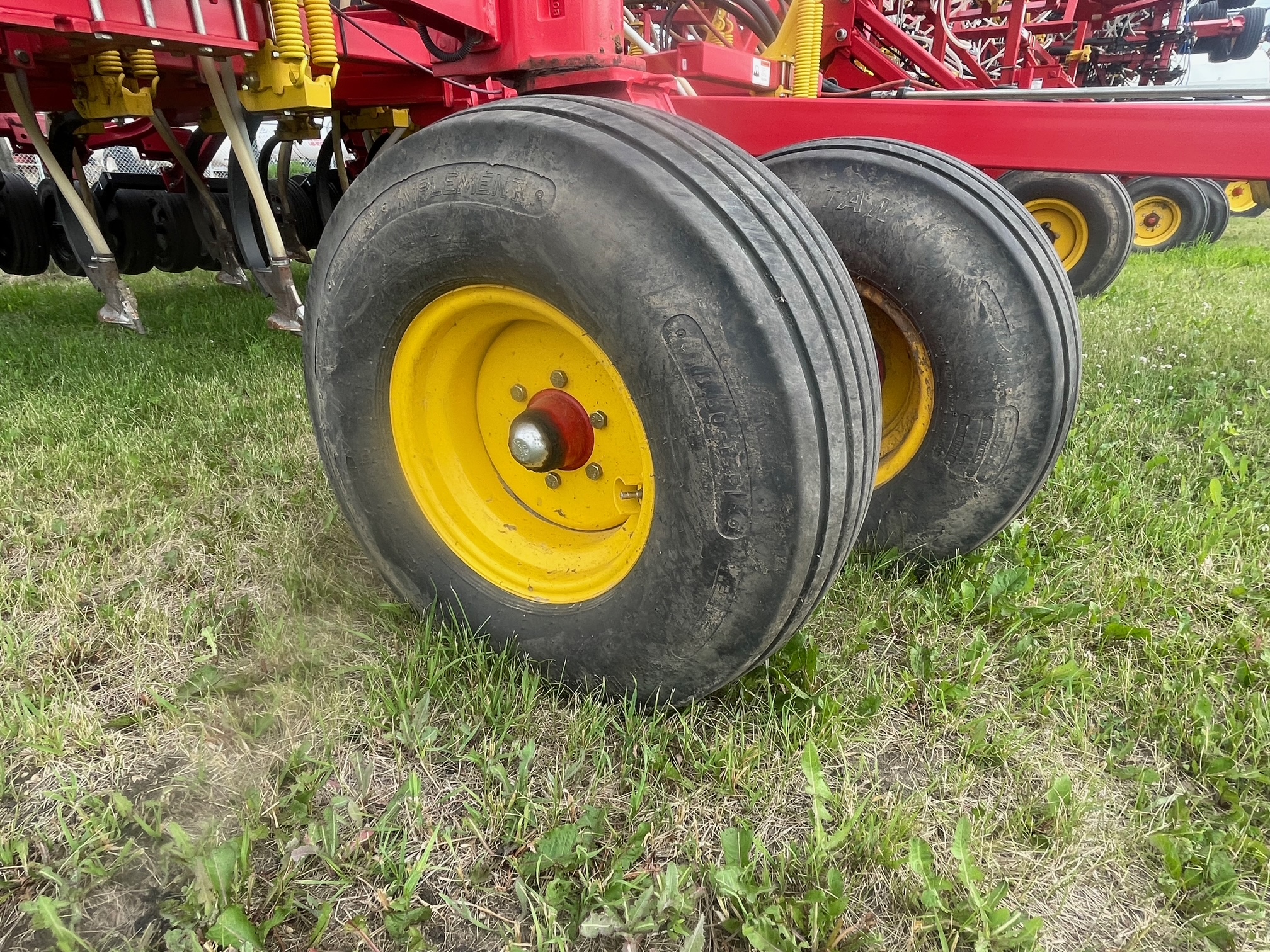 2013 Bourgault 5810-62 Air Drill