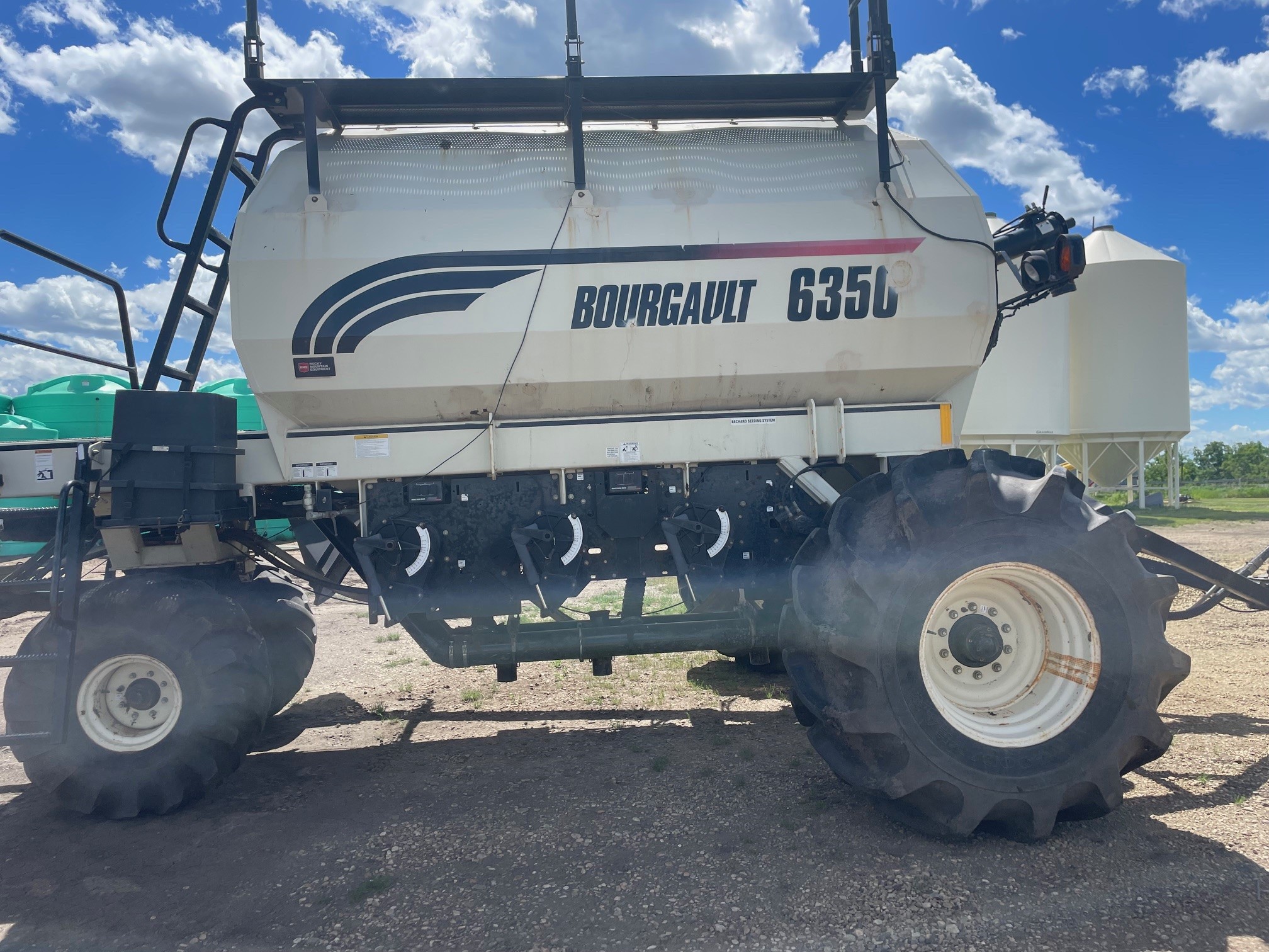 2005 Bourgault 6350 Air Tank/Cart