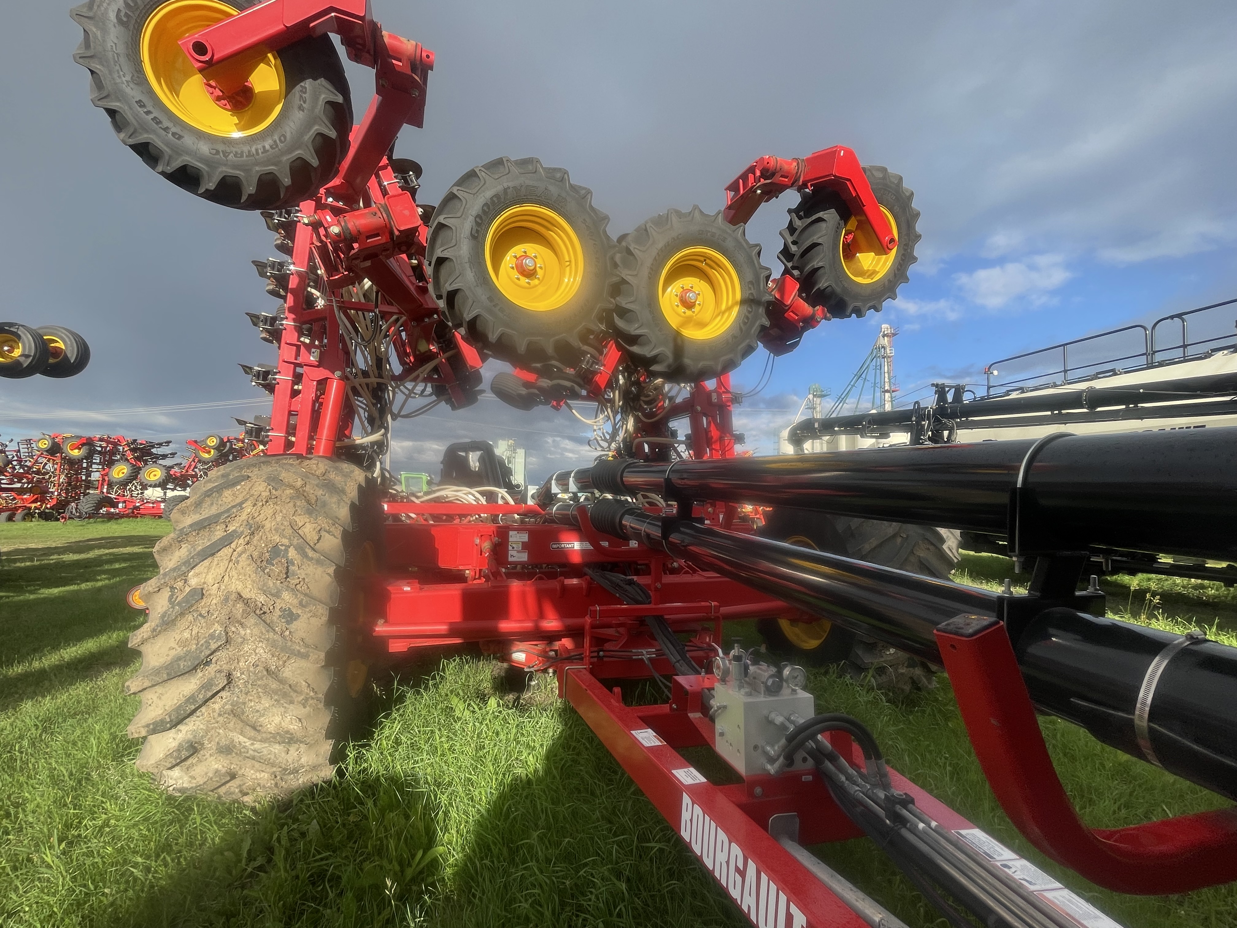 2020 Bourgault 3720-60 Air Drill