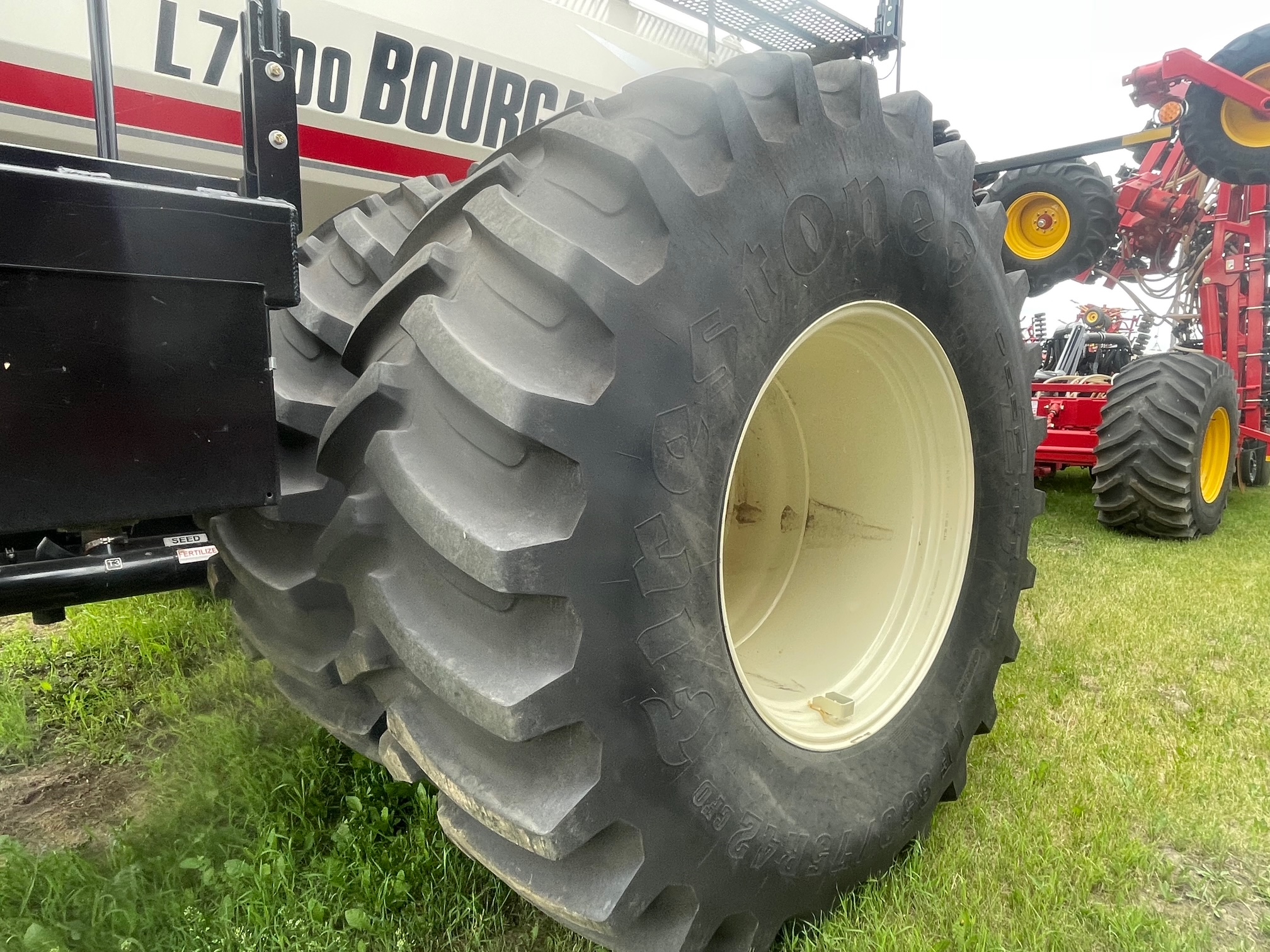 2020 Bourgault L7800 Air Tank/Cart
