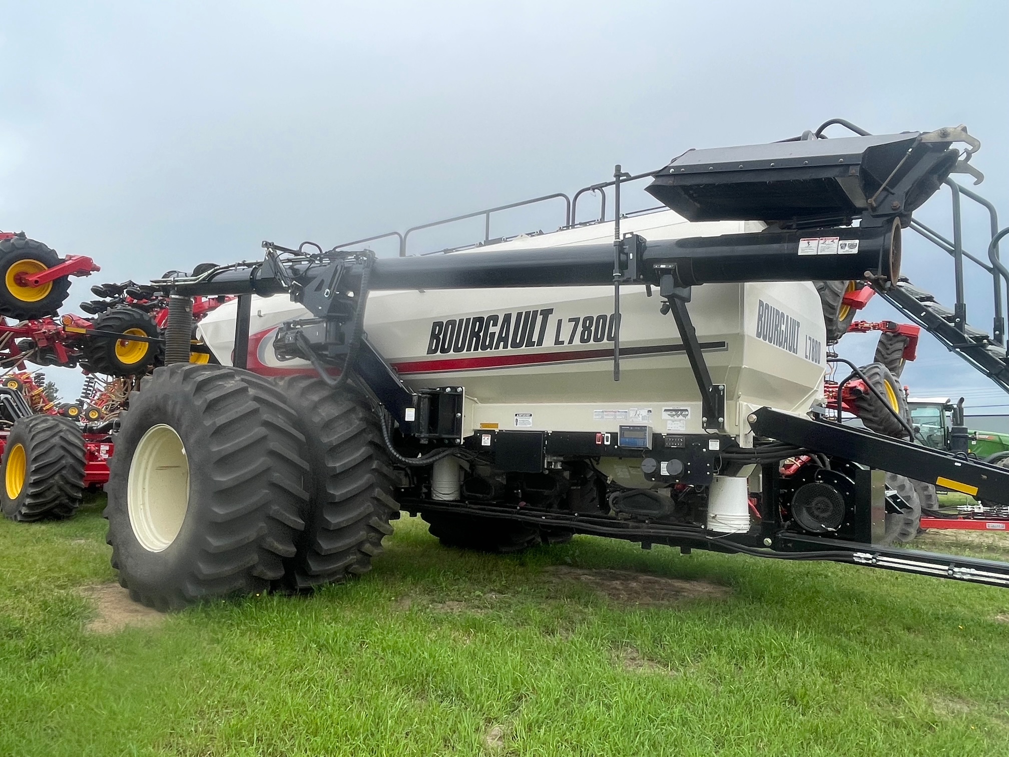 2020 Bourgault L7800 Air Tank/Cart