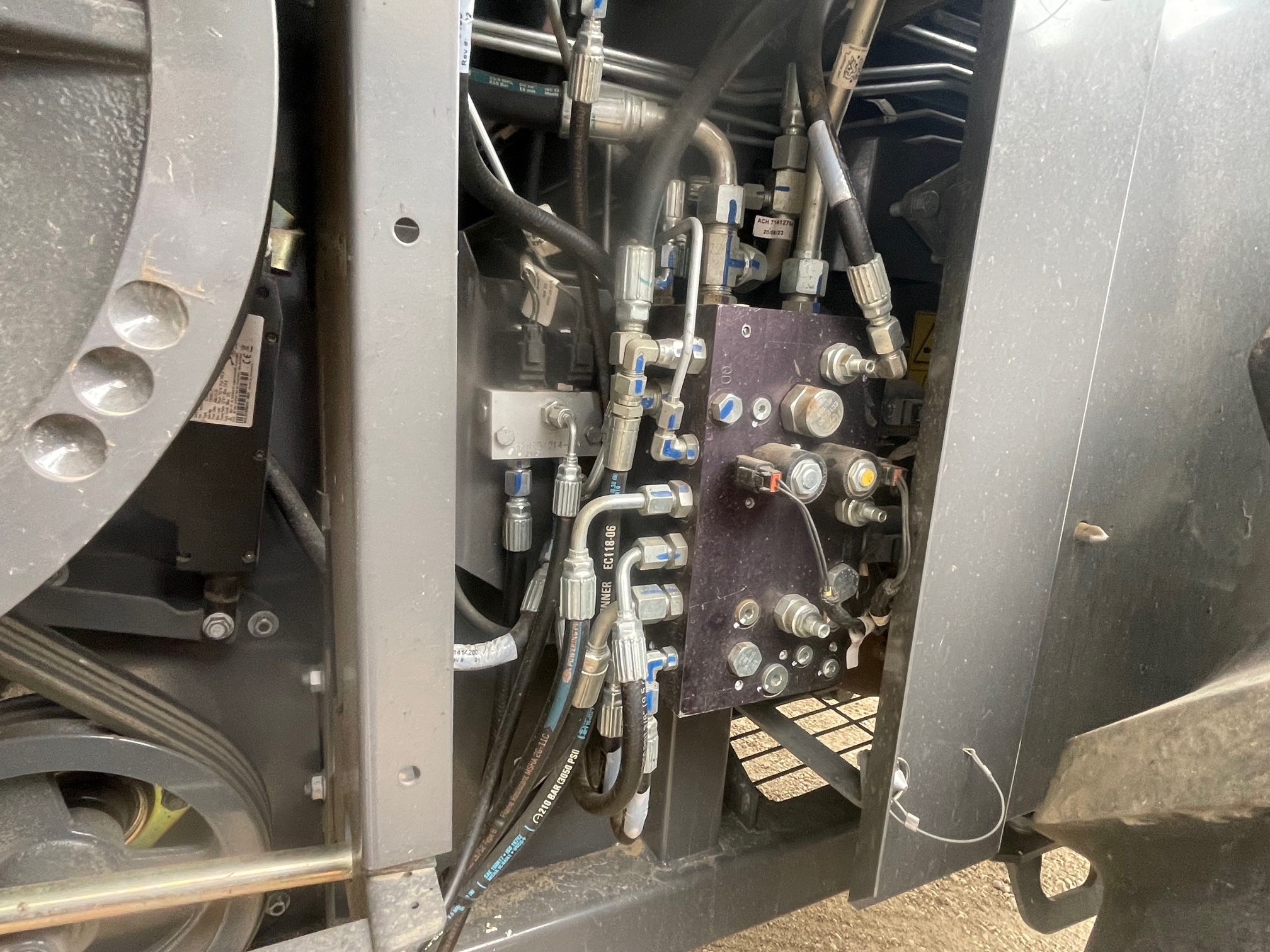 2023 Gleaner S97 Combine