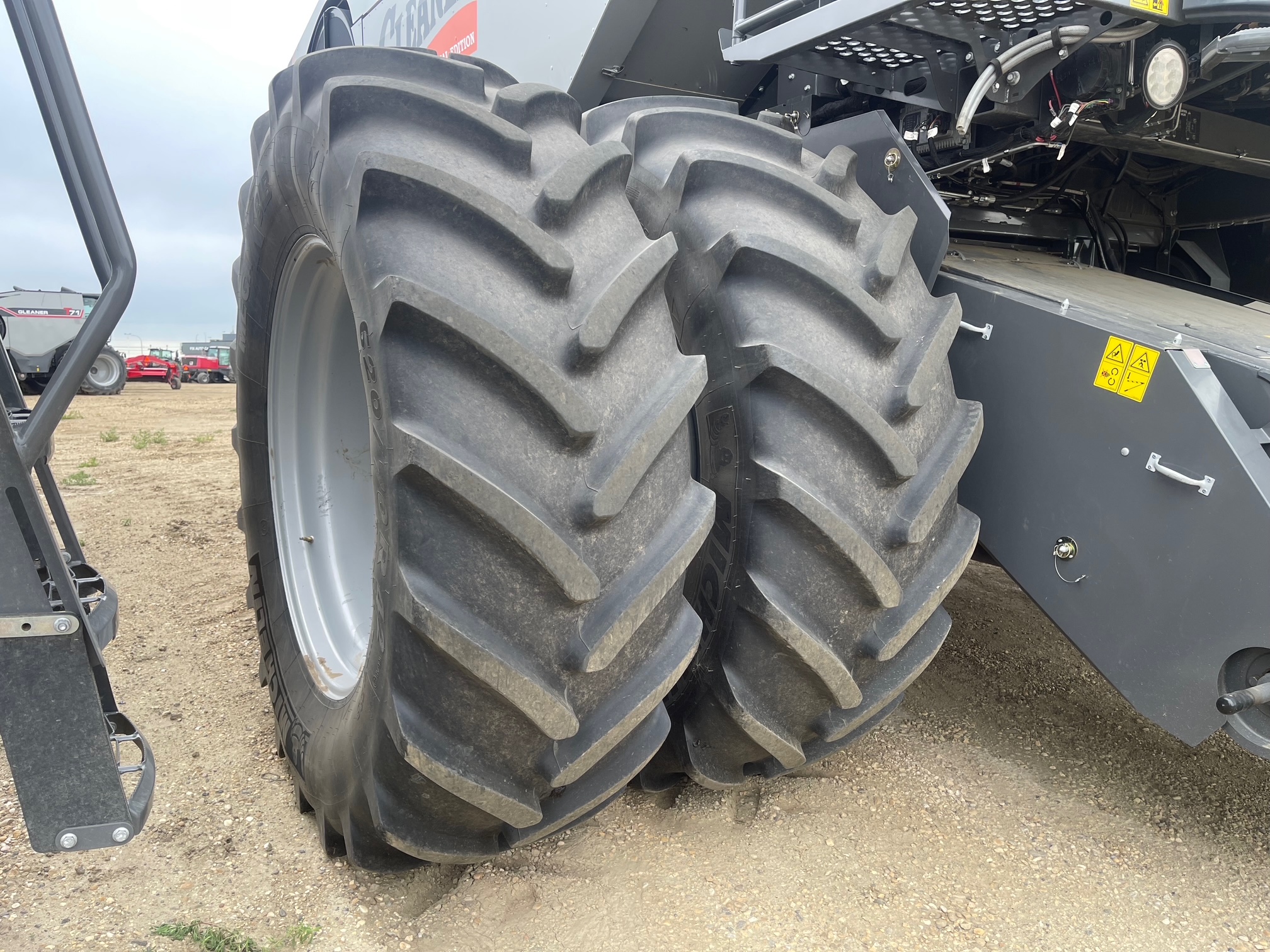 2023 Gleaner S97 Combine