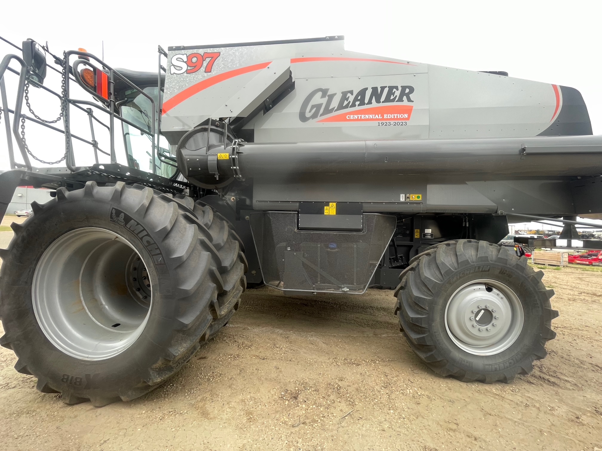 2023 Gleaner S97 Combine