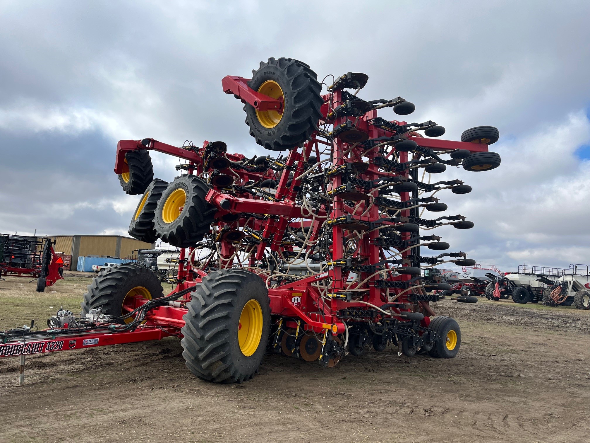 2017 Bourgault 3320-66 Air Drill