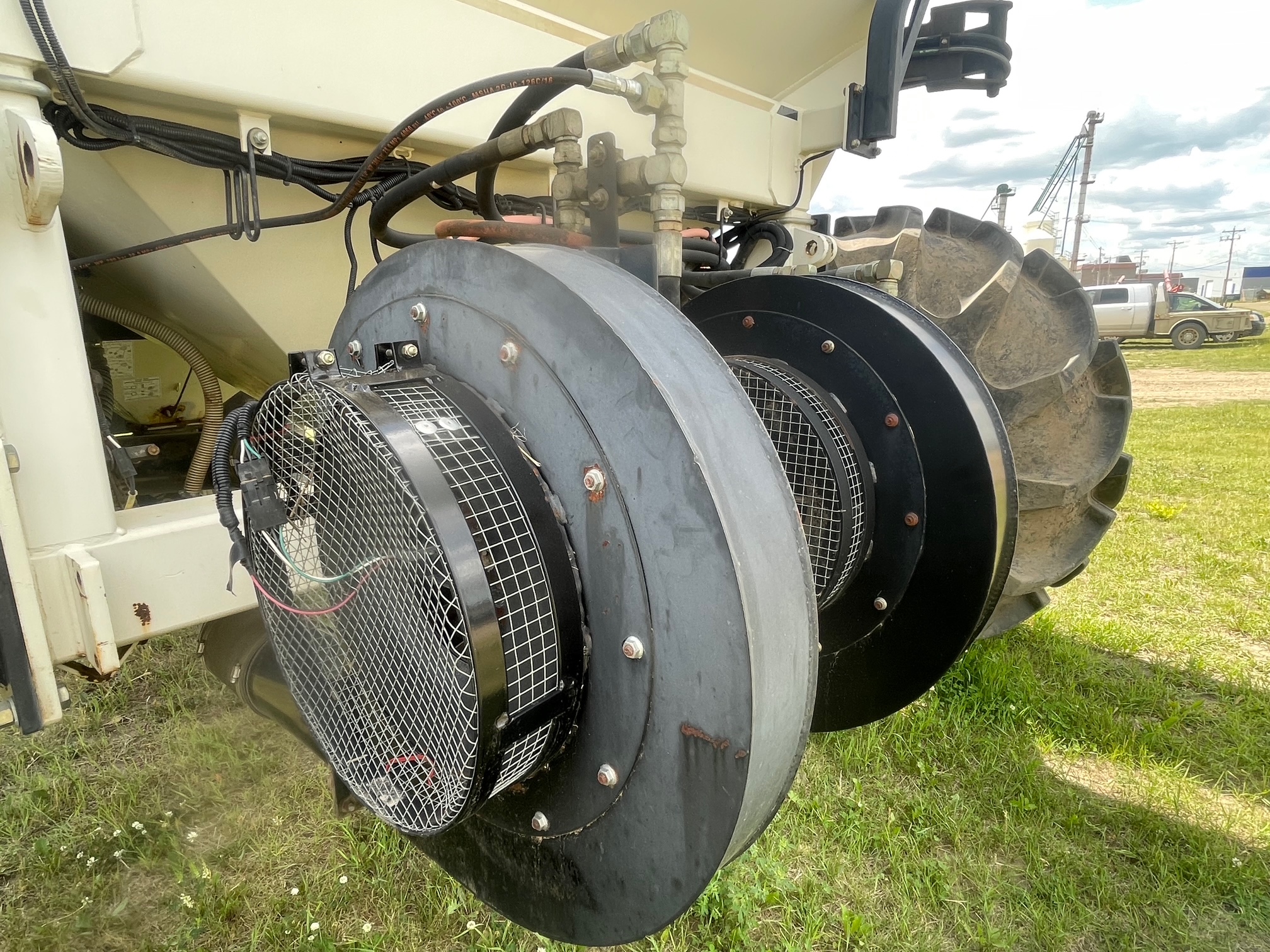 2004 Bourgault 5350 Air Tank/Cart