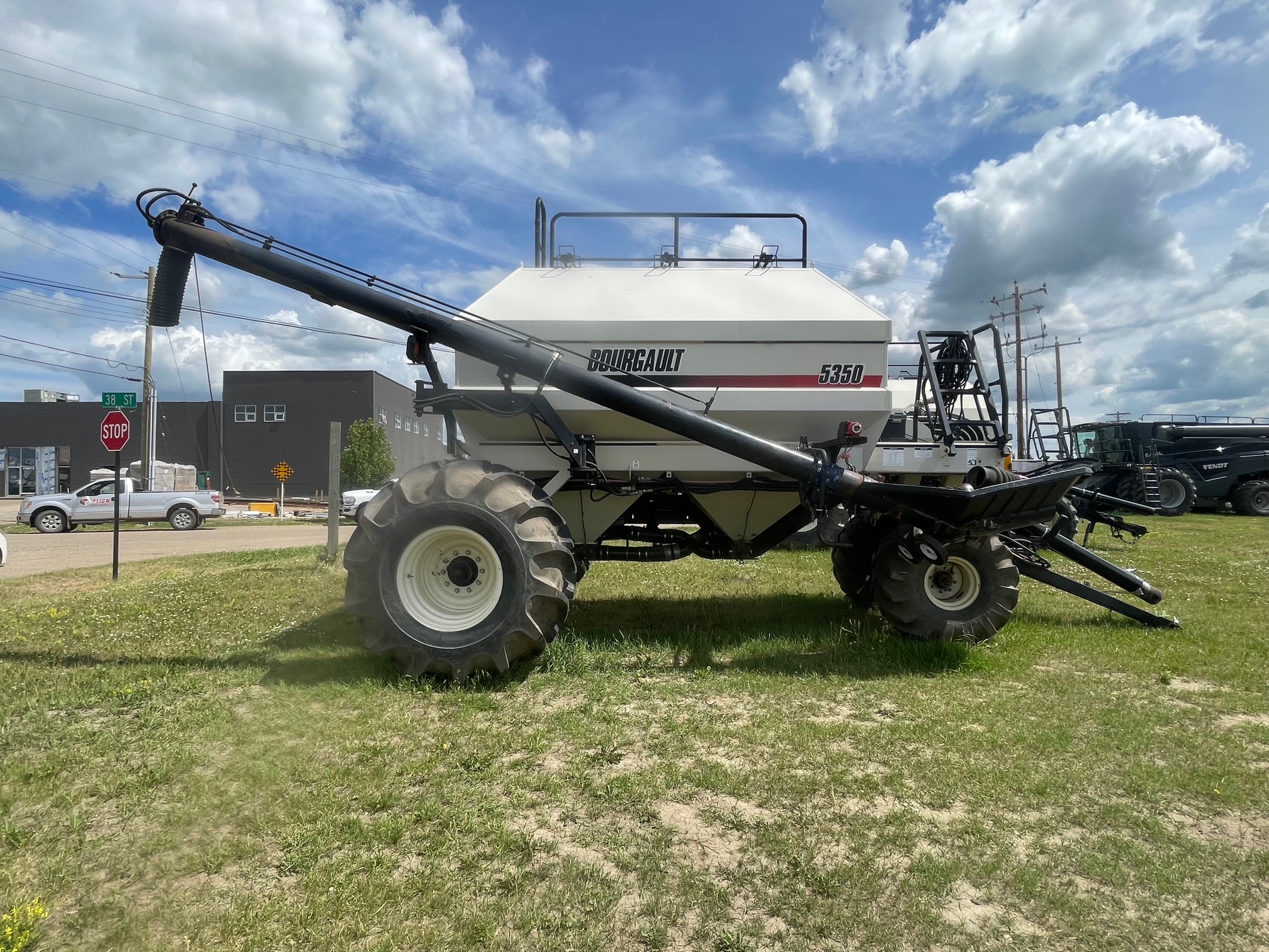 2004 Bourgault 5350 Air Tank/Cart
